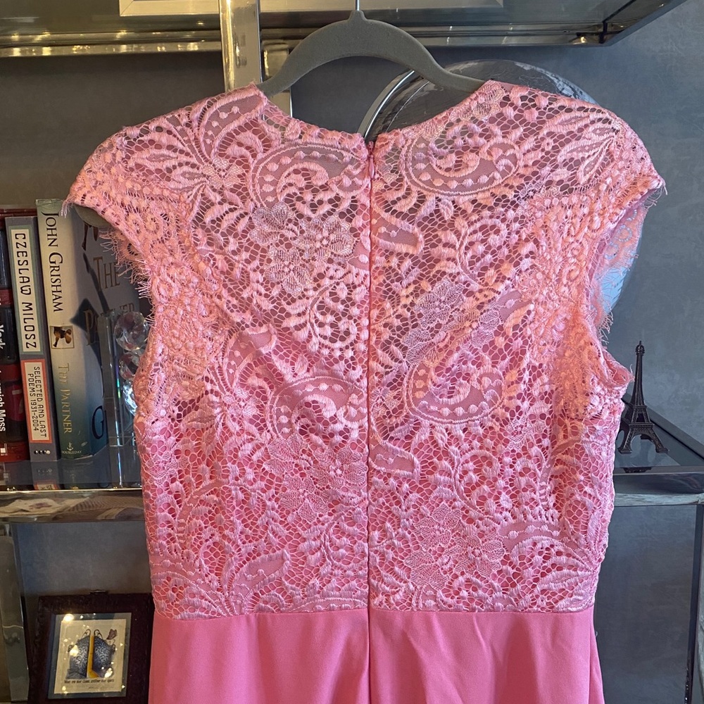 Custom sewn pink lace cocktail gown - Picture 5 of 7